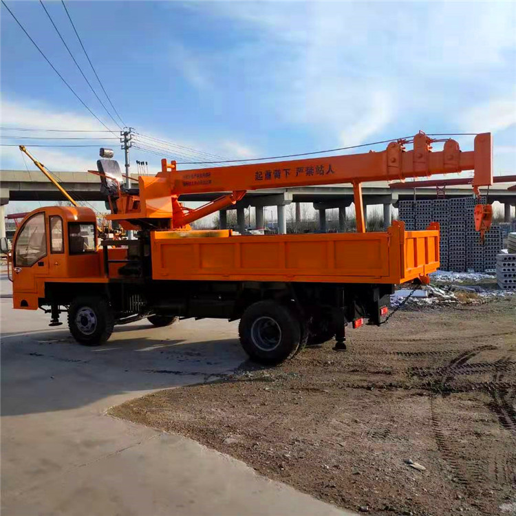 重慶 拖拉機(jī)隨車吊 自制四不像隨車吊 型號(hào)齊全可定制