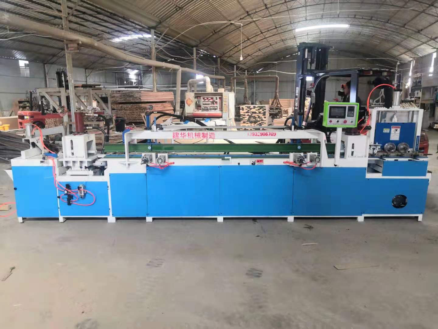 全自動(dòng)接木機(jī)梳齒機(jī) 新型木工機(jī)械全自動(dòng)指接機(jī)設(shè)備