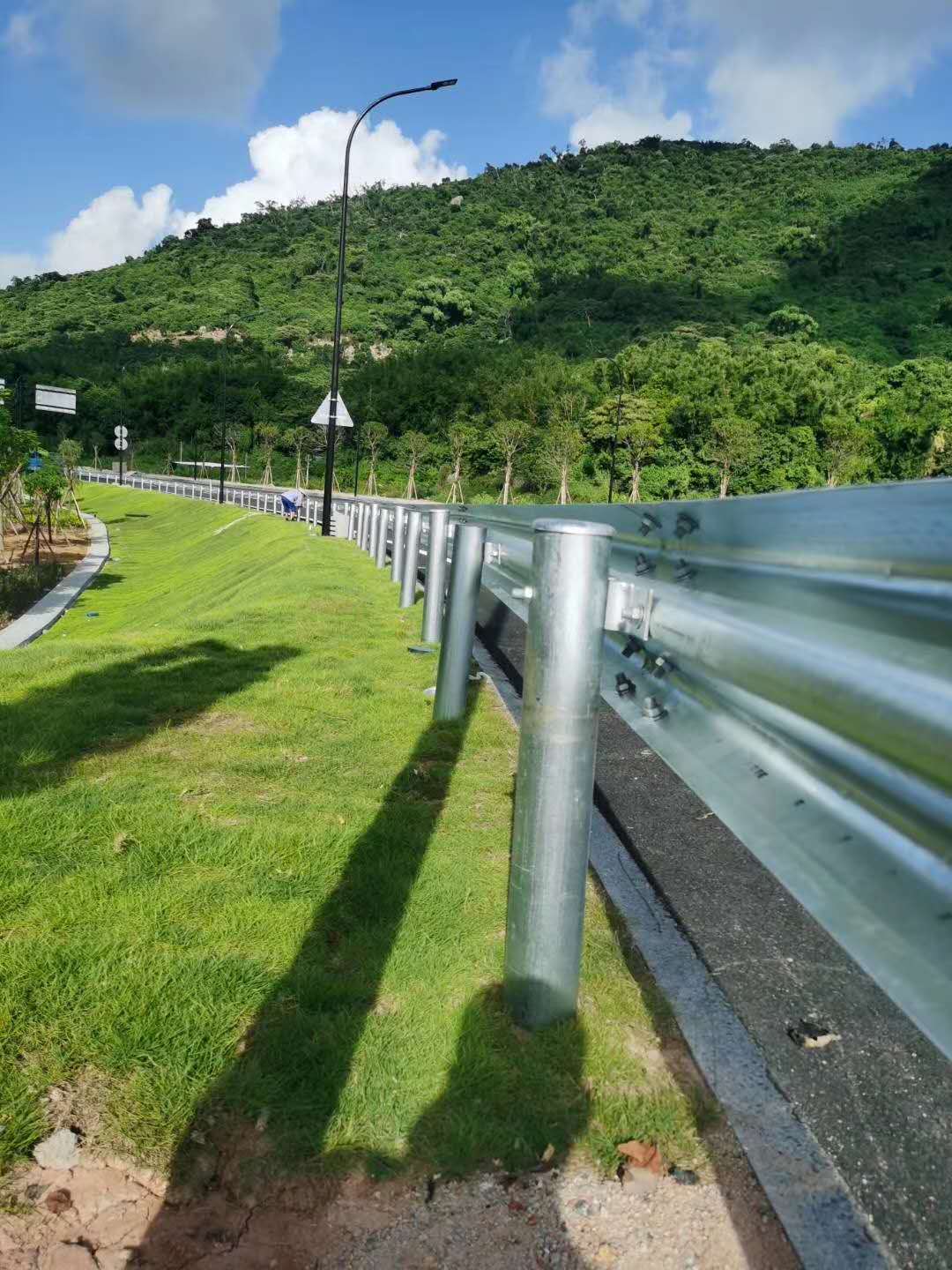 珠海北斗星球場地坪工程車庫耐磨地坪工程