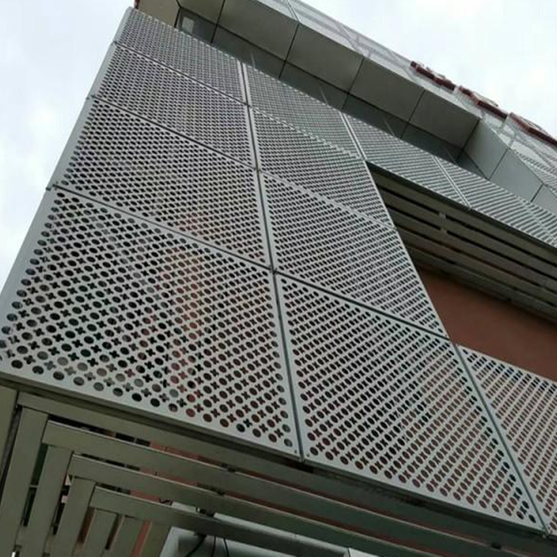 鋁板沖孔網(wǎng)-建筑外墻裝飾網(wǎng)煥然一新的改變