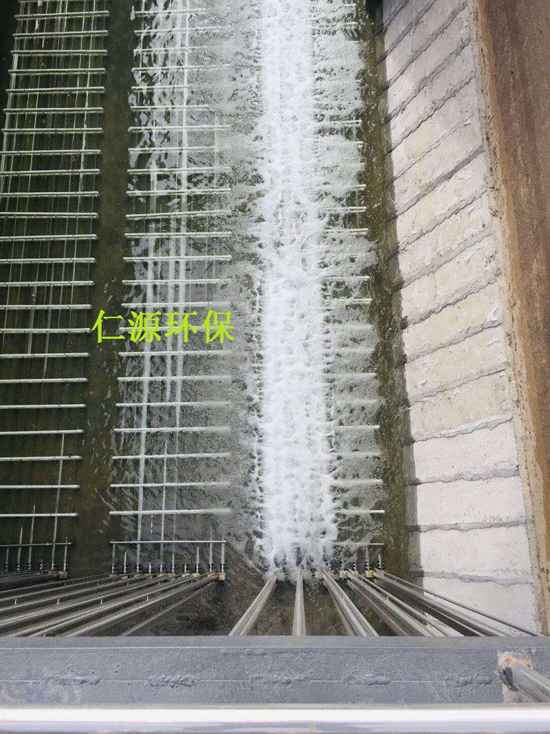 可更換式曝氣軟管、抽拉式曝氣器\提升抽拉式曝氣裝置\聚氨脂曝氣軟管\仁源環(huán)保
