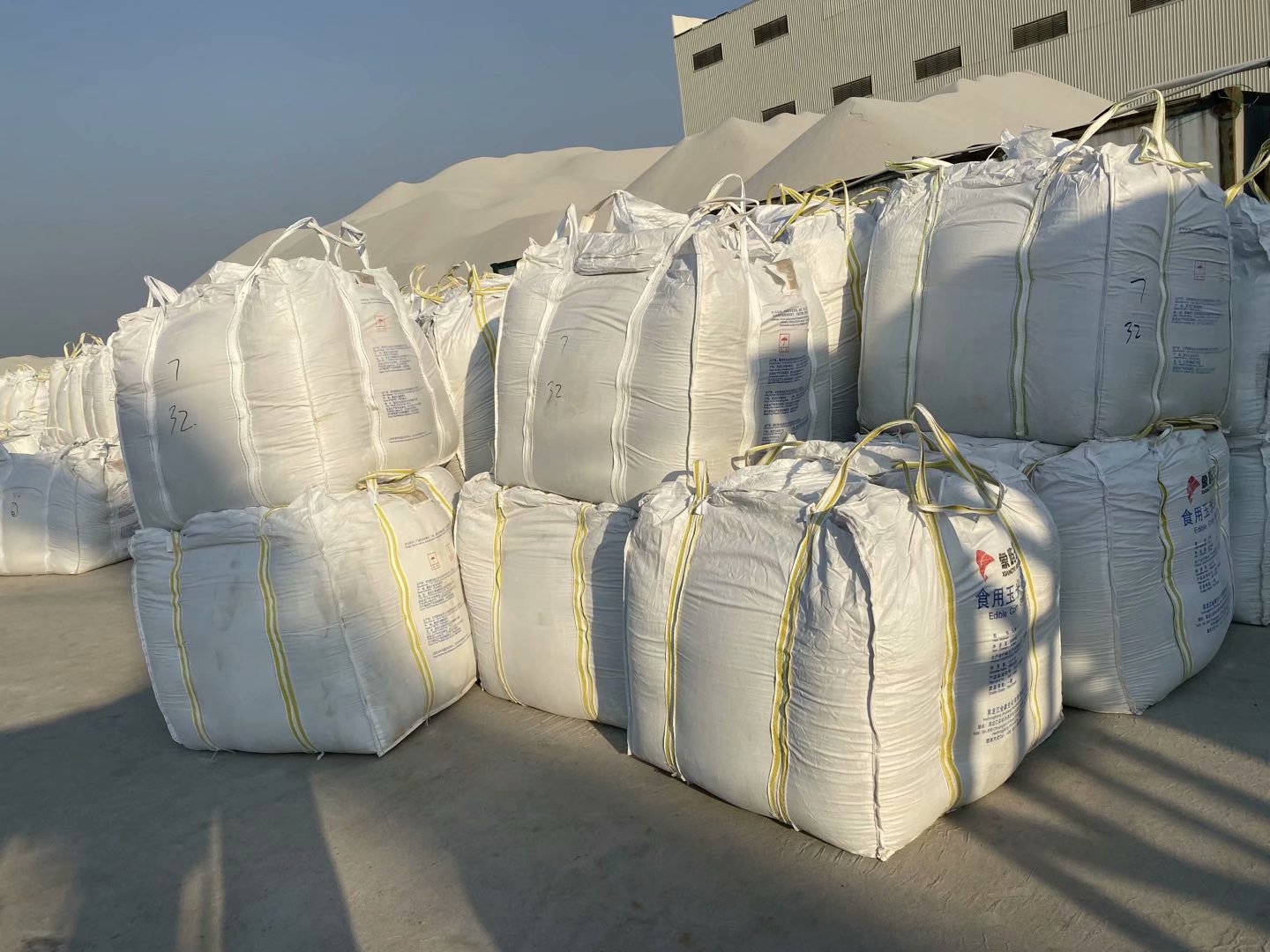 湖北白色石英砂生產(chǎn)廠家供應(yīng) 石英砂現(xiàn)貨批發(fā)熱線 價(jià)格便宜