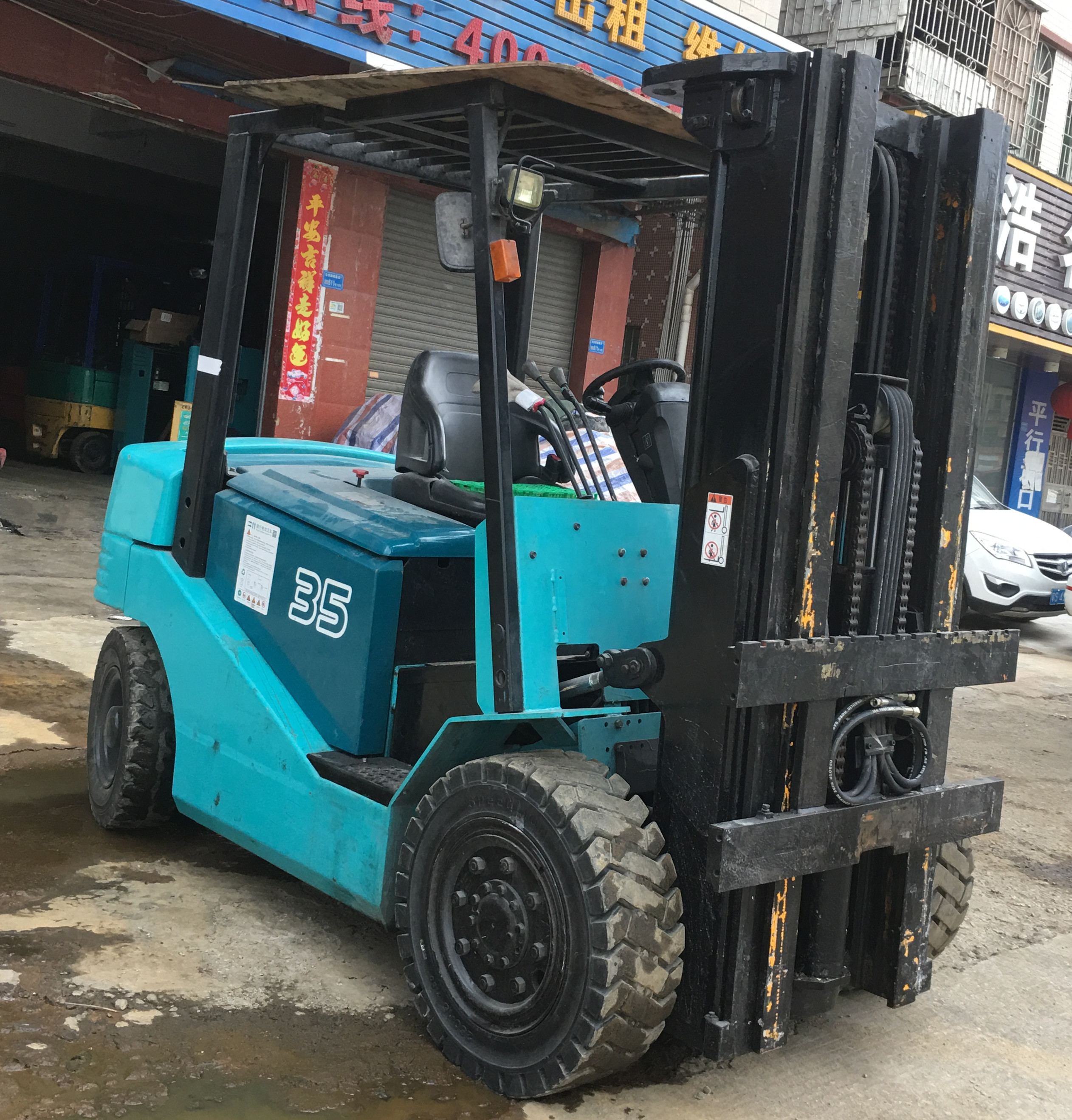 紙卷夾叉車(chē) 紙卷夾電動(dòng)叉車(chē) 抱卷叉車(chē)租