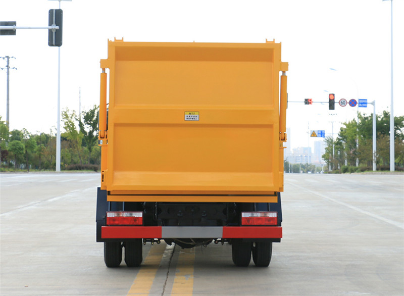 湖北程力汽車有限公司供應城市環(huán)衛(wèi)掛桶垃圾車價錢便宜 掛桶垃圾車制造廠