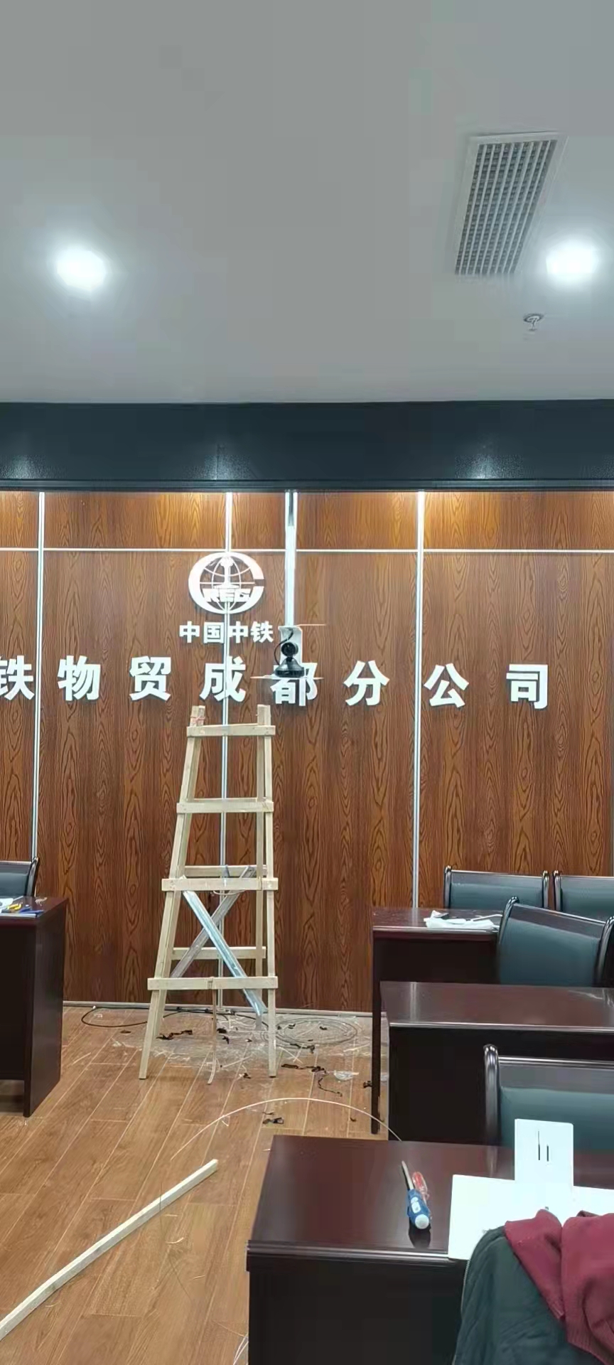 立俊投影機(jī)雙桿竹節(jié)式電動(dòng)吊架雙桿竹節(jié)式內(nèi)穿線投影儀電動(dòng)升降吊架旋轉(zhuǎn)云臺(tái)遙控伸縮家吊架 投影機(jī)雙桿竹節(jié)式電動(dòng)吊架