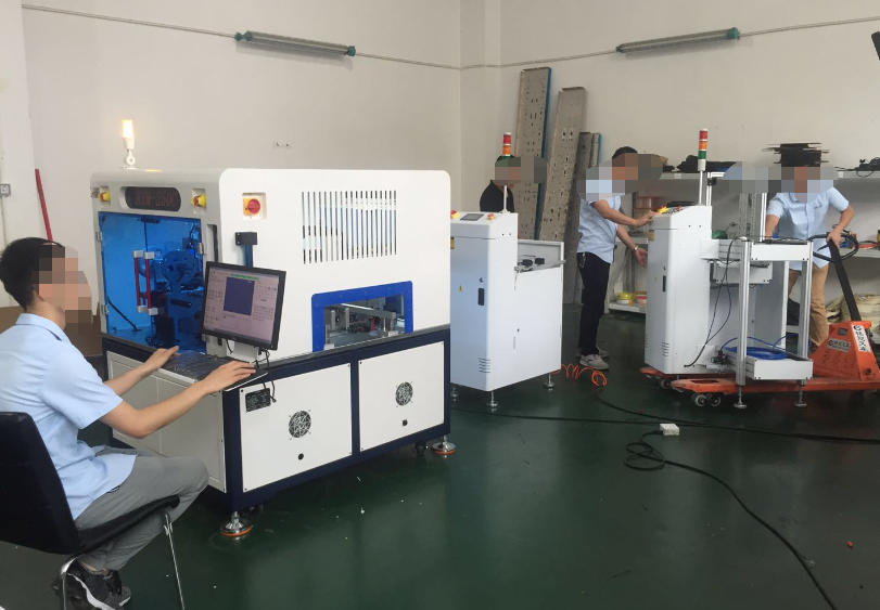 手機(jī)蓋貼背膠機(jī) 液晶電視機(jī)框貼背膠 全自動(dòng)貼背膠貼片機(jī)