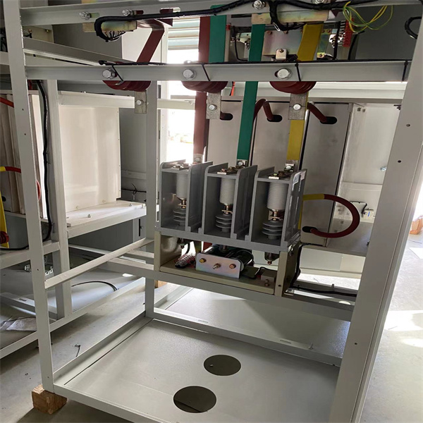 提高功率因數(shù)的高壓固態(tài)軟起動柜