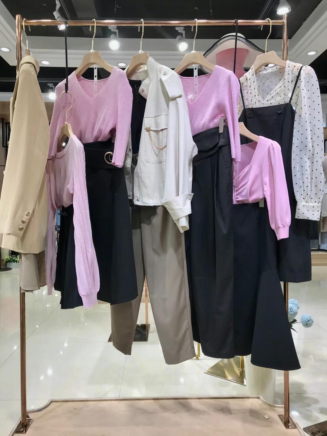 迪卡軒2021秋國(guó)內(nèi)一二線品牌撤柜女裝一手貨源進(jìn)貨渠道