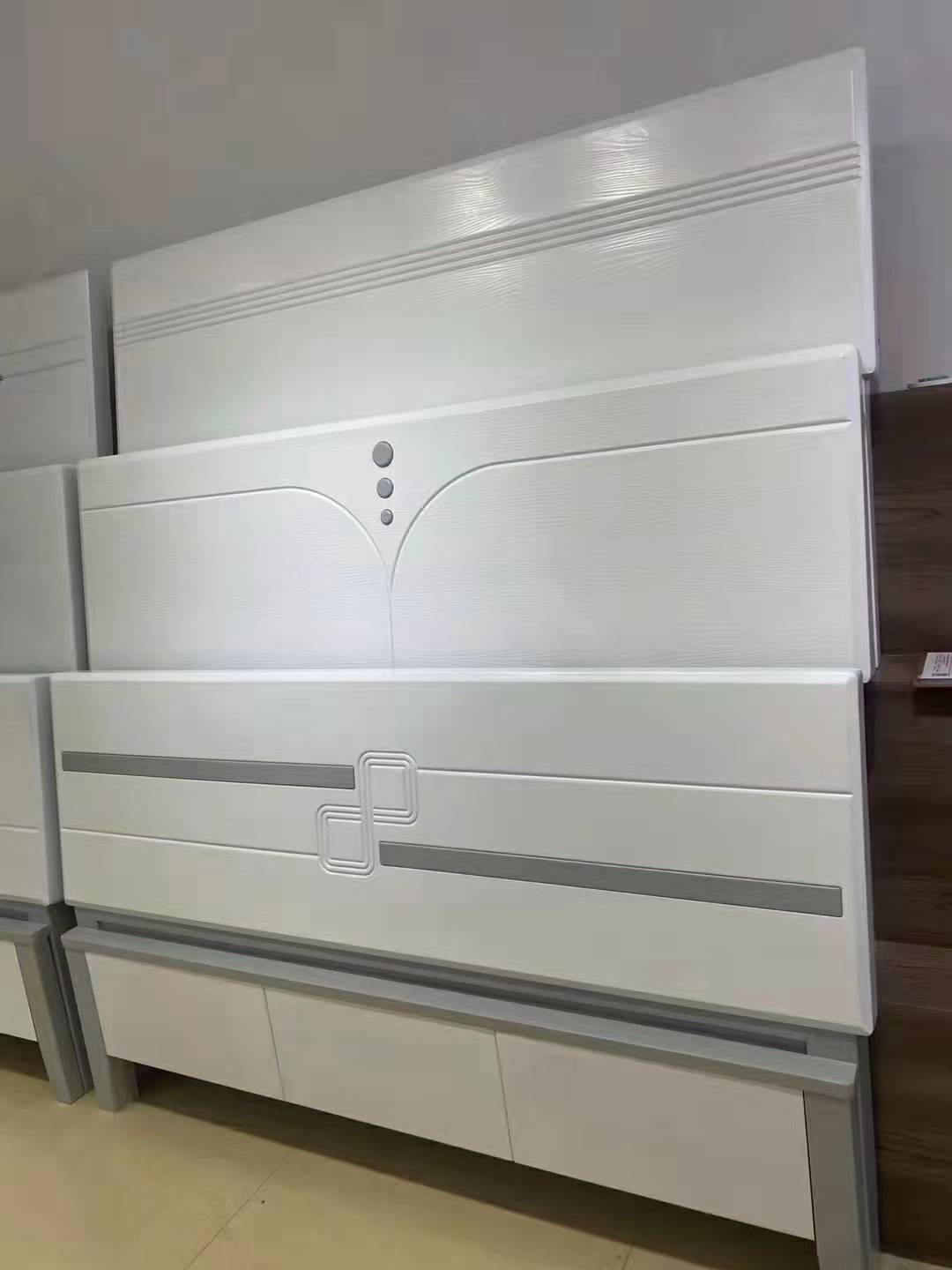 廈門壓紋木床供應(yīng)商批發(fā)價格    廈門壓紋木床廠家