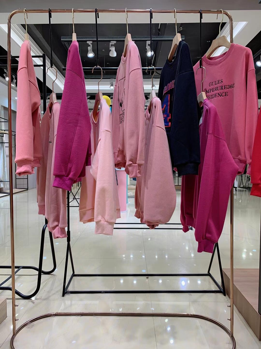 西雅芝2021冬國(guó)潮新款加絨衛(wèi)衣折扣女裝庫(kù)存尾貨批發(fā)