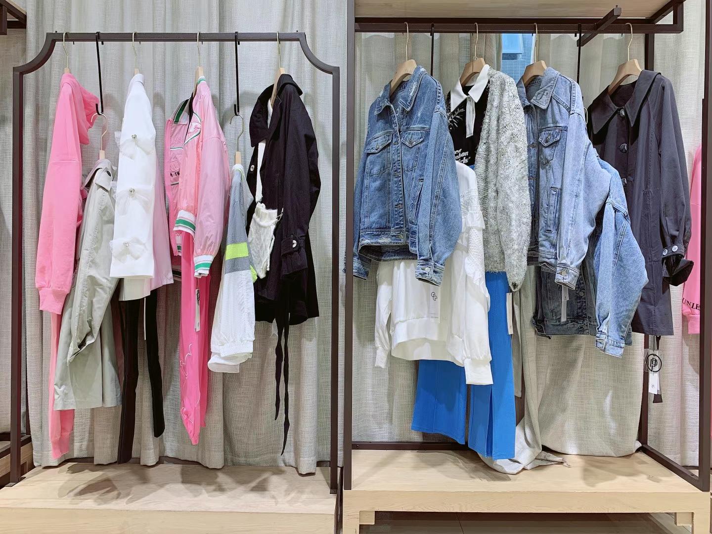 女孩權(quán)力2022春品牌折扣女裝批發(fā)一手貨源