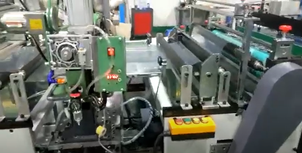 全自動紐扣袋制袋機 紐扣袋制袋機