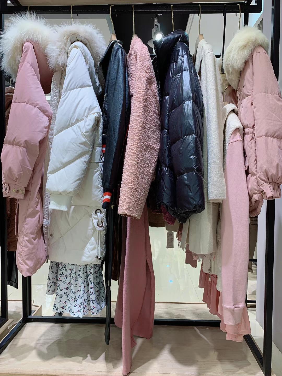 廠家直發(fā)女裝EMiT2021秋冬品牌折扣女裝衣服批發(fā) 一折清倉正 品女裝