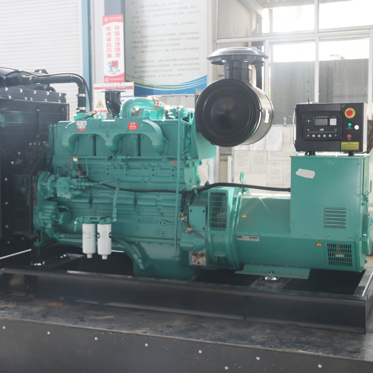 柴油發(fā)電機(jī)組200KW康明斯發(fā)動(dòng)機(jī) 工廠應(yīng)急電源