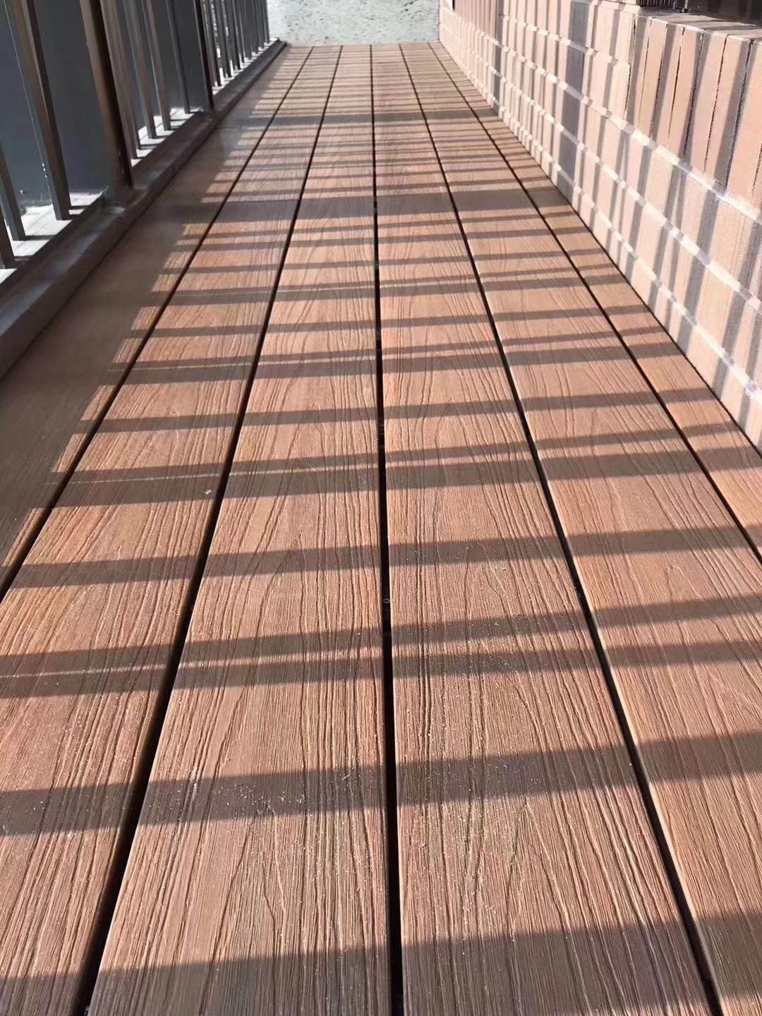 138x23圓孔共擠塑木地板價(jià)格 戶外園林工程木塑地板 新型環(huán)保材料