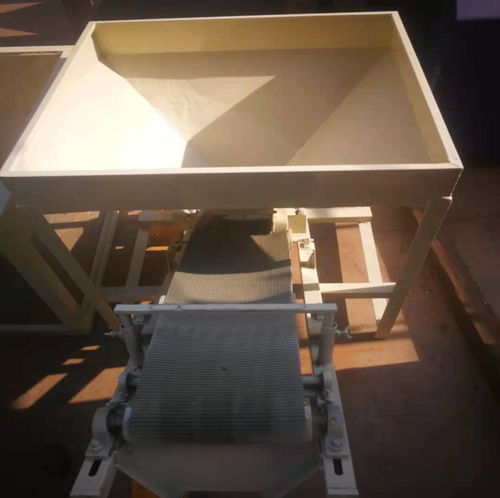 供應(yīng)PVC標(biāo)簽紙破碎清洗分離磨粉設(shè)備