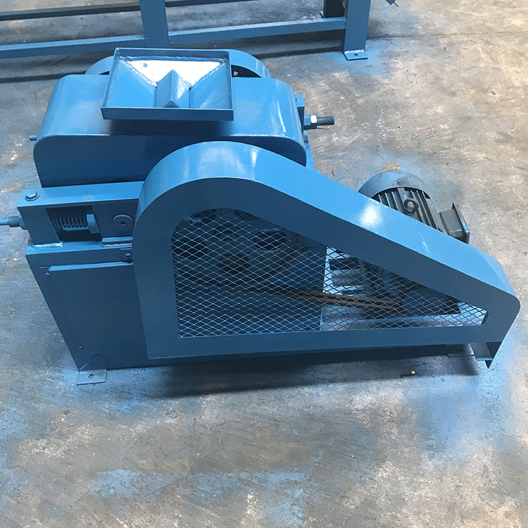 對輥破碎機擠壓式對輥破碎機全自動小型齒輥粉碎機械設(shè)備