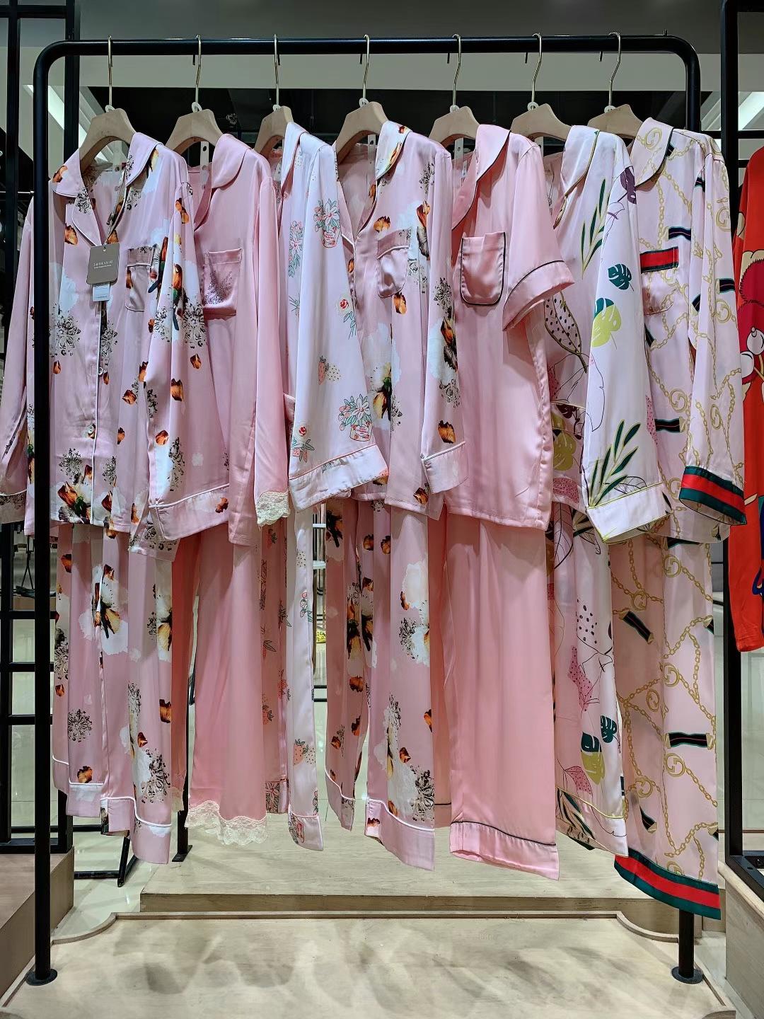 羅佧家秀居服22春品牌女裝貨源廠家直批庫存尾貨打包走份
