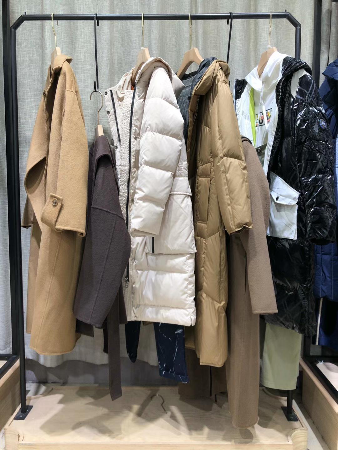 珂羅娜上海大 牌女裝尾貨批發(fā)市場一手貨源