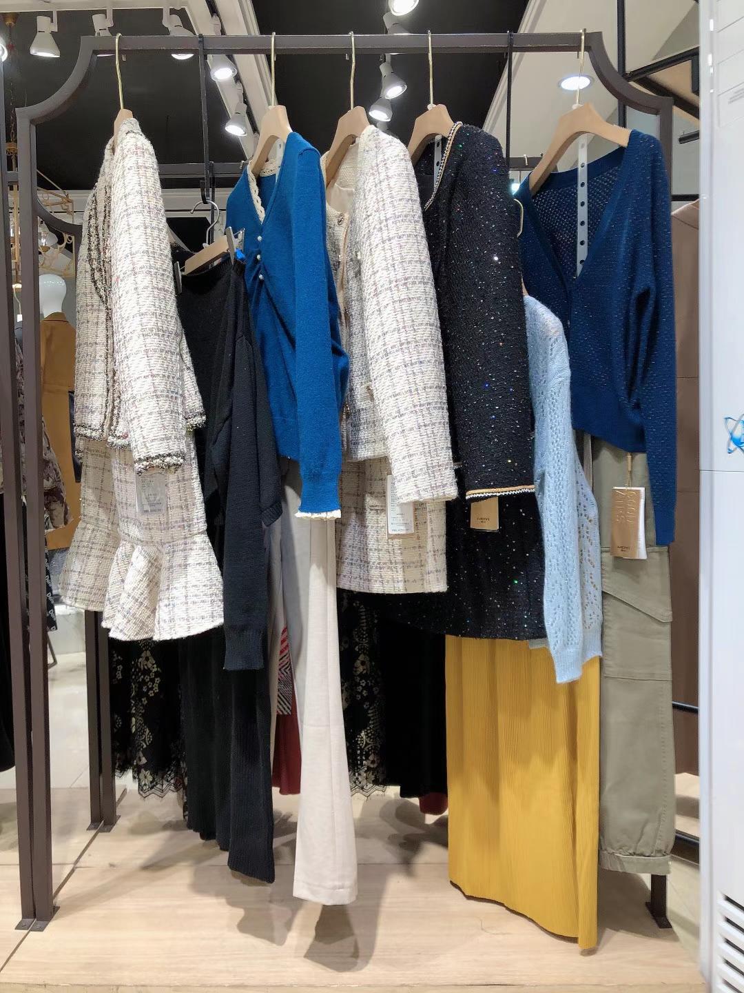 【摩邑】21冬小香風(fēng)系列品牌折扣女裝專(zhuān)柜撤柜女裝折扣店直播貨源走份批發(fā)