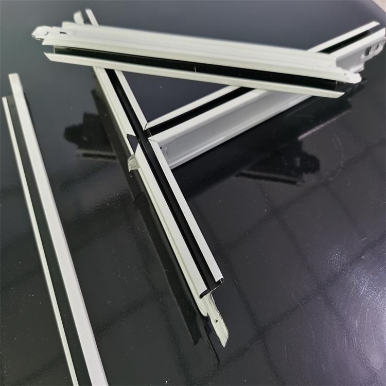 烤漆龍骨多少錢  烤漆龍骨廠家報價