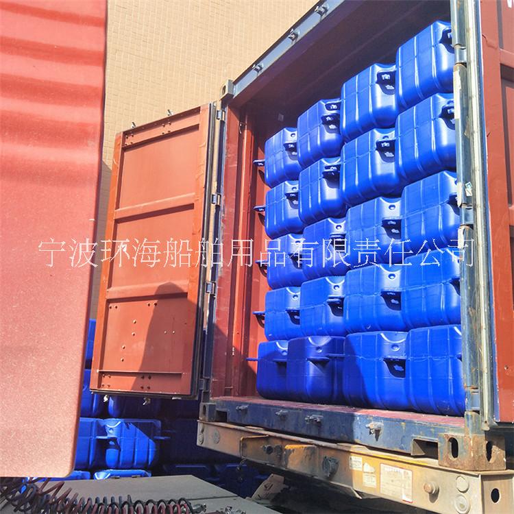 廠家現(xiàn)貨PE浮筒 水上浮臺(tái) 塑料浮筒 游艇碼頭 浮筒橋及平臺(tái) 水上浮臺(tái)及水上平臺(tái) 浮筒浮體平臺(tái)浮橋