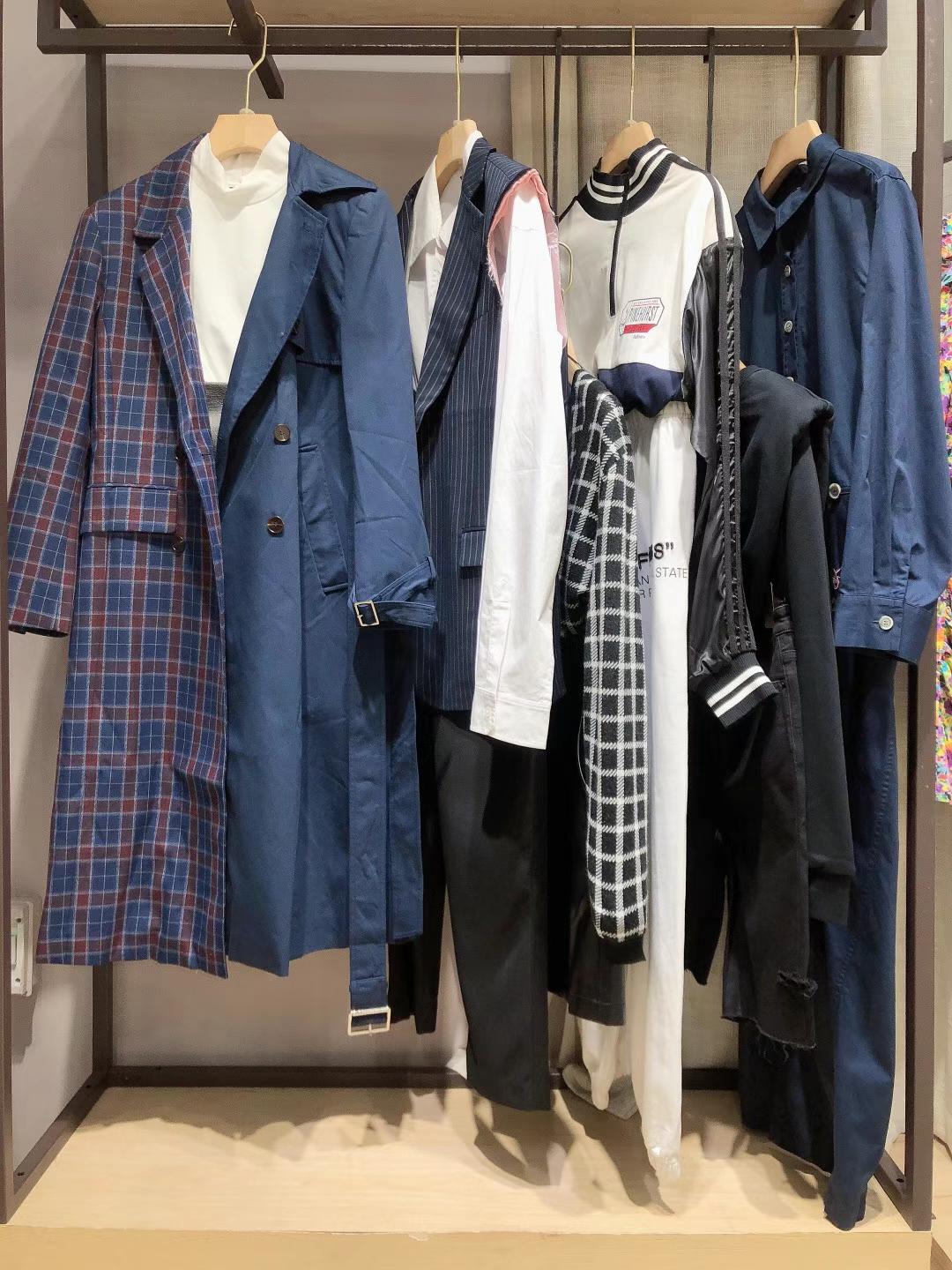 艾蜜雪22春品牌簡(jiǎn)約風(fēng)女裝折扣直播貨源平臺(tái)批發(fā) 直播貨源廠家走份
