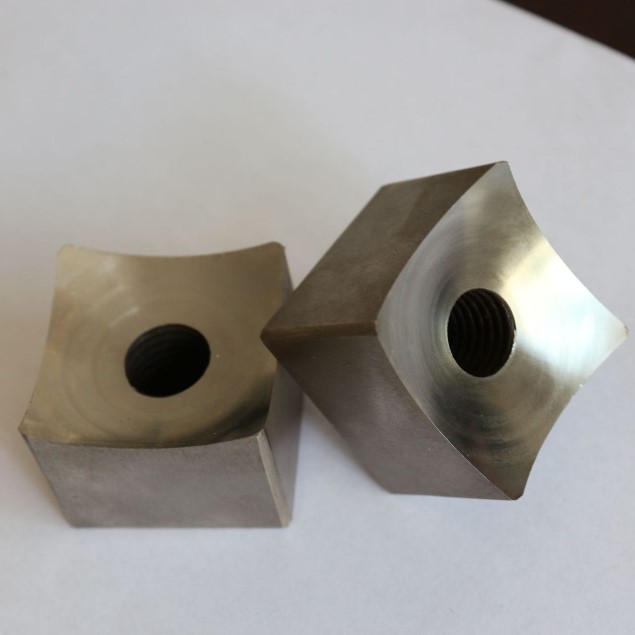 單軸撕碎機* 廢鐵撕碎機* 塑料輪胎生活垃圾撕碎機小方刀具