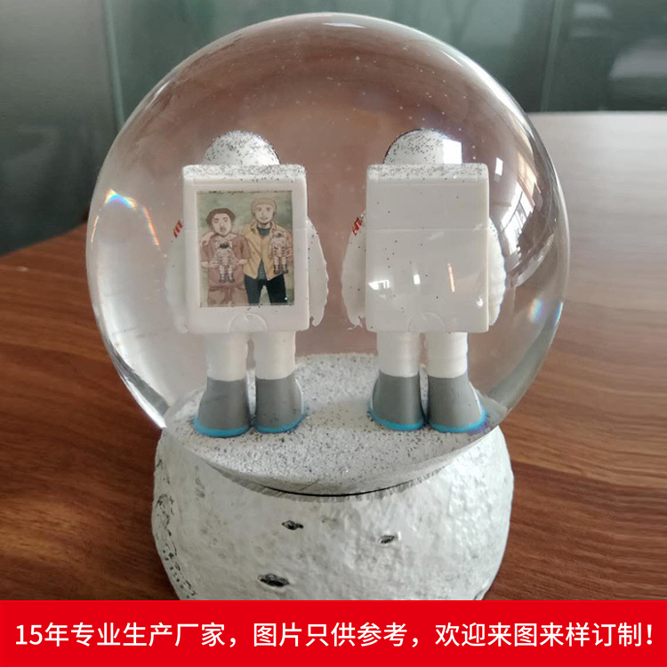 廠家diy塑料迷你閃光水晶球圣誕裝飾音樂雪花球擺件小禮品定做