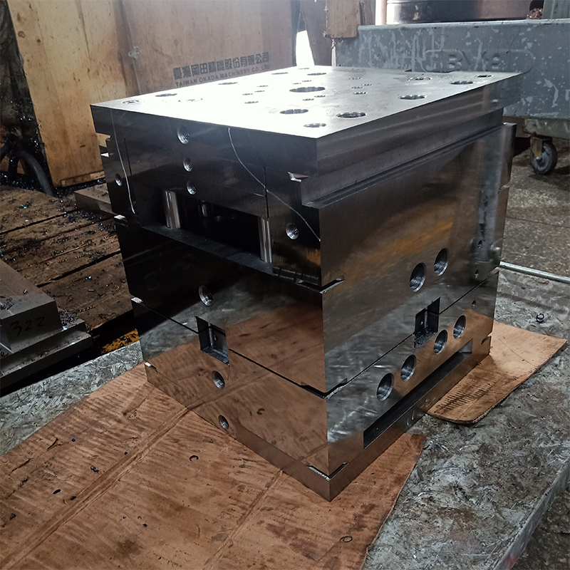 優(yōu)良模具設(shè)備  模胚加工  加工定制