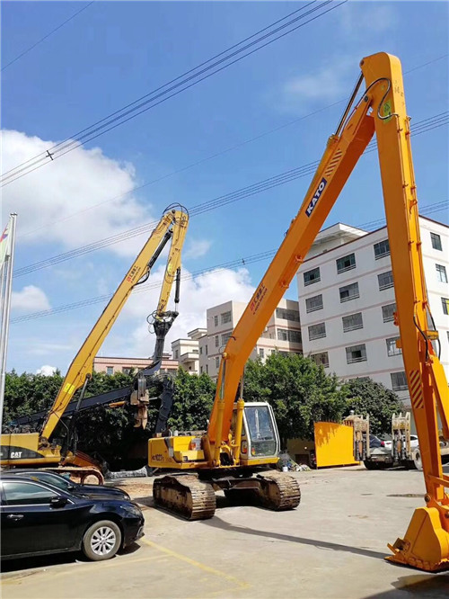山東神鋼30米挖掘機加長臂屬具供應(yīng)