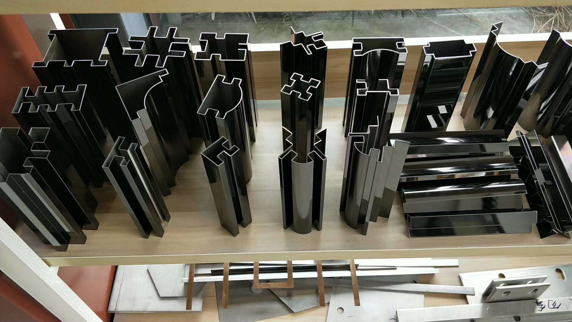 佛山不銹鋼黑鈦 折彎刨槽加工廠家報(bào)價(jià)熱線電話