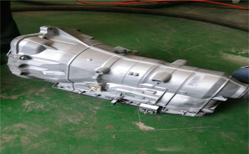 新型遼寧沈陽變速箱殼體翻新噴砂機(jī)