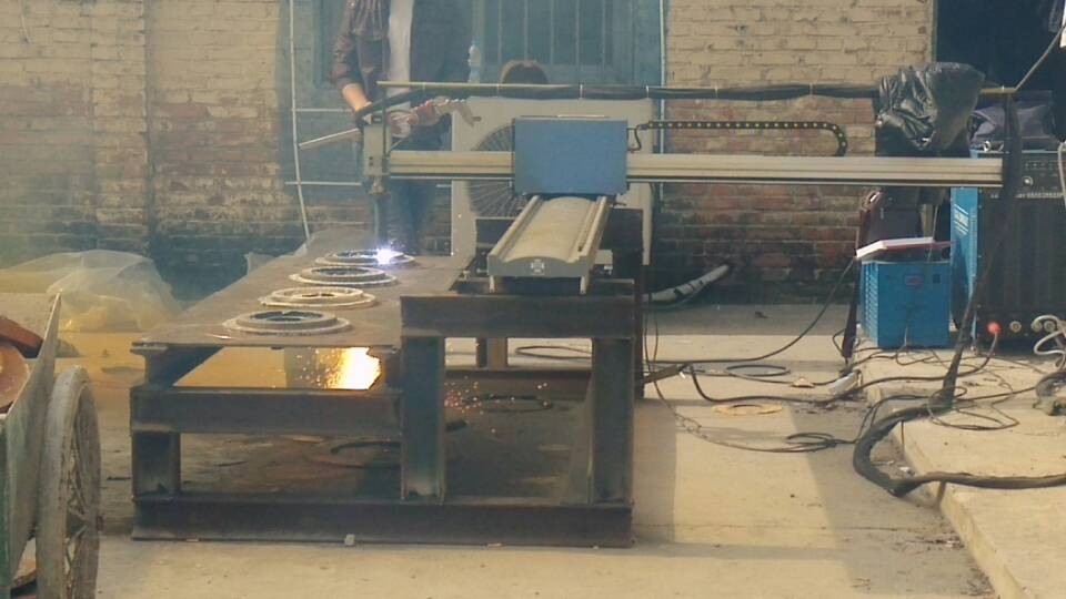 供應(yīng)直銷便攜式數(shù)控切割機(jī)、濟(jì)南小數(shù)控、濟(jì)南便攜數(shù)控、等離子切割