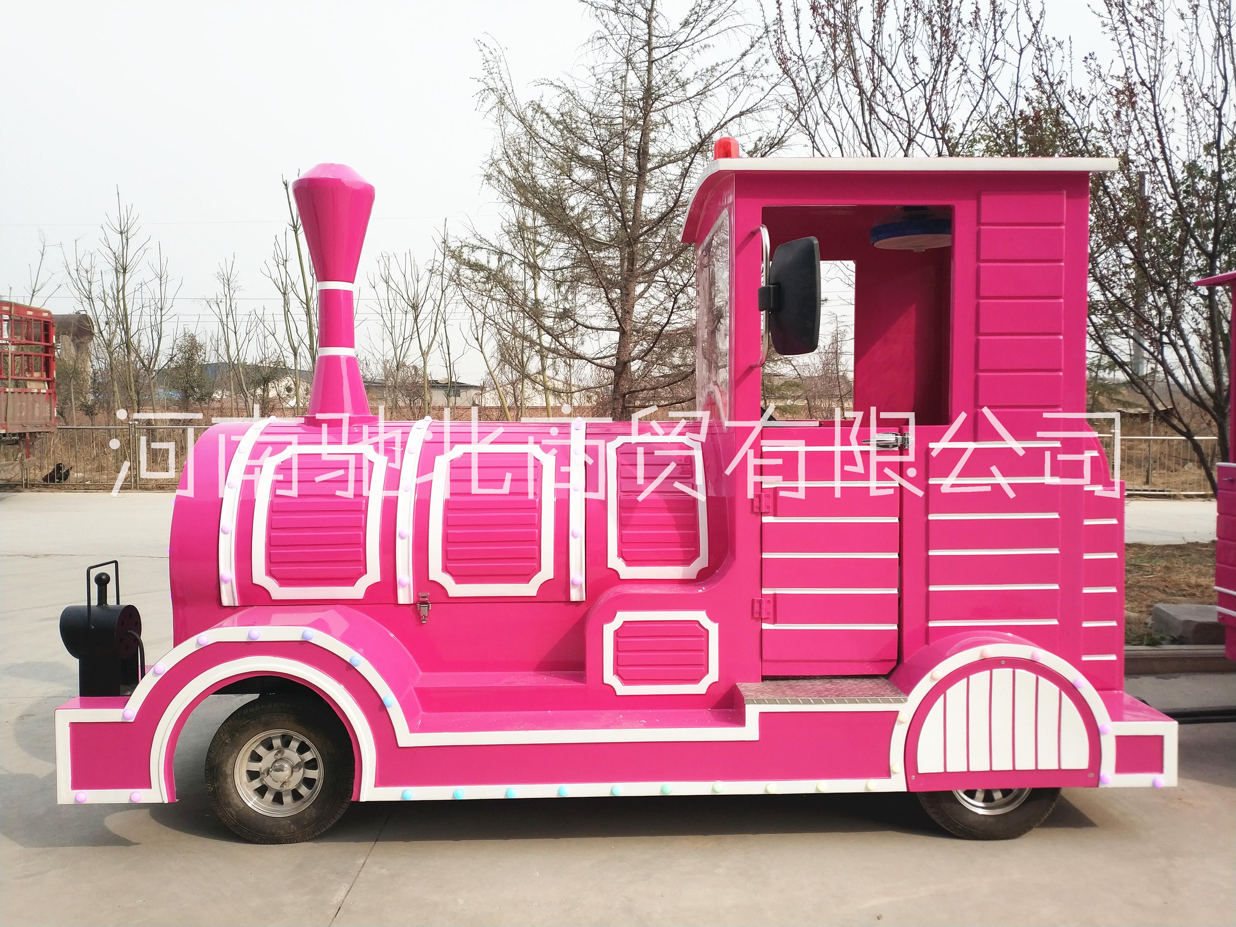中型無軌27座小火車 定制粉色 全車采用品牌部件打造 結(jié)實耐用