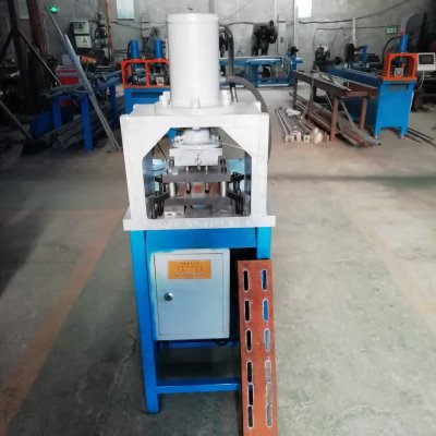 小型電動裝載機哪里有賣   半自動沖孔機多少錢