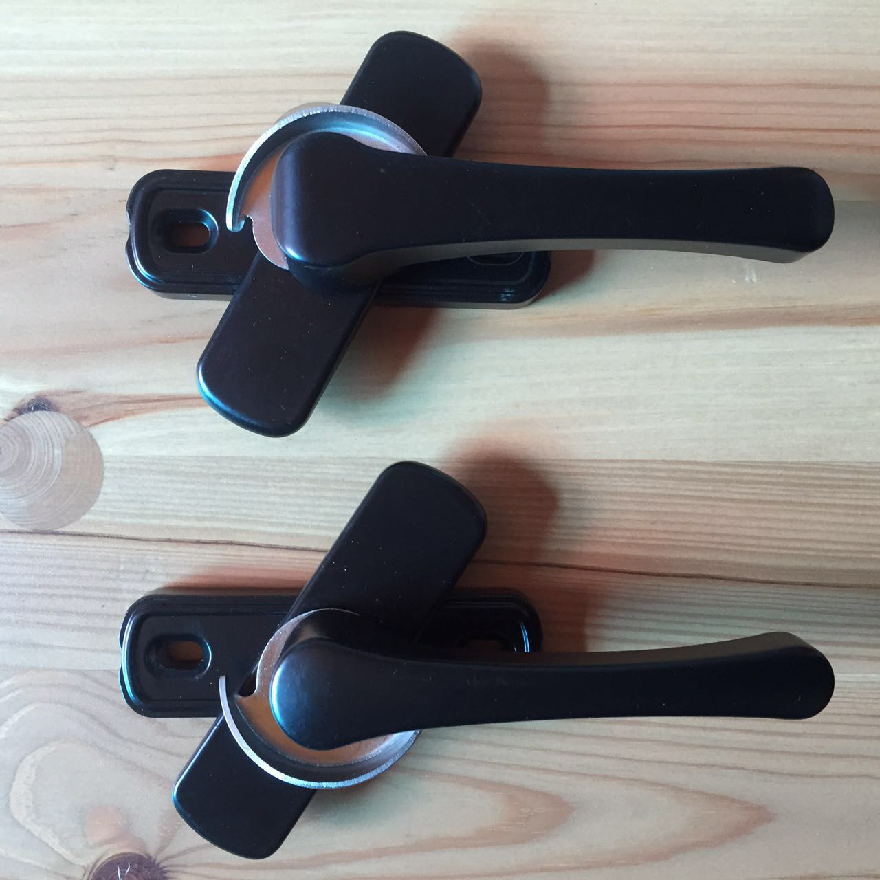 鋁合金月牙鎖報(bào)價(jià)  鋁合金月牙鎖多少錢(qián)