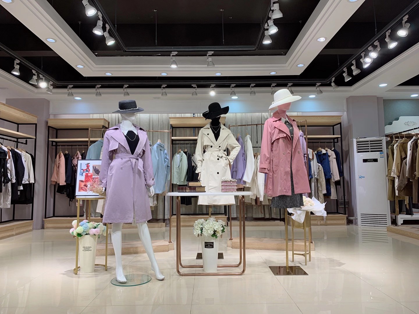 法國品牌MILI22秋品牌折扣女裝尾貨批發(fā)供應商 專柜撤柜品牌折扣尾貨 女裝特價清倉貨源