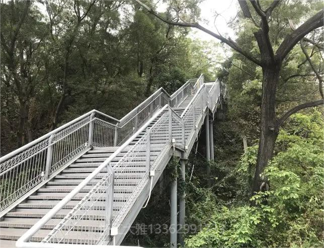 深圳玻璃景觀設(shè)計(jì)-玻璃景觀設(shè)計(jì)報(bào)價(jià)-玻璃景觀安裝公司熱線電話 玻璃景觀棧道