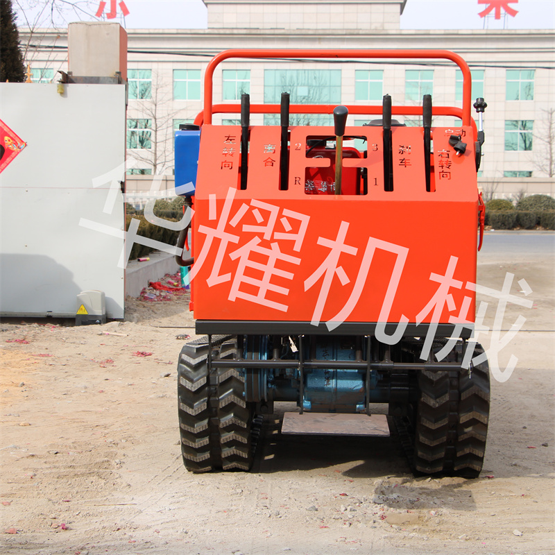 華耀HY-2000座駕式履帶運輸不懼坡度，抓地能力強