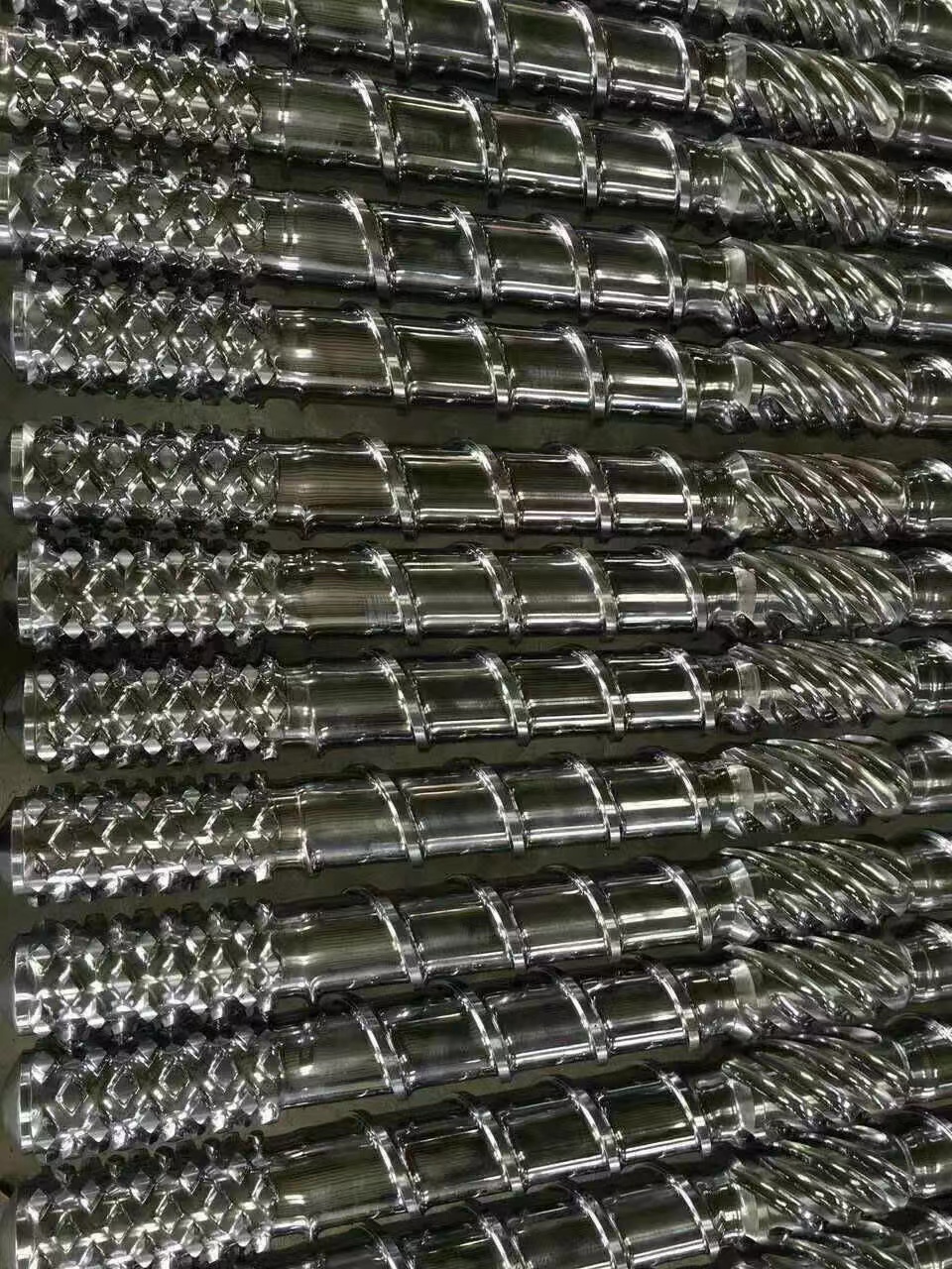 浙江擠出機(jī)螺桿機(jī)筒批發(fā)價(jià)格  浙江擠出機(jī)螺桿機(jī)筒供貨商