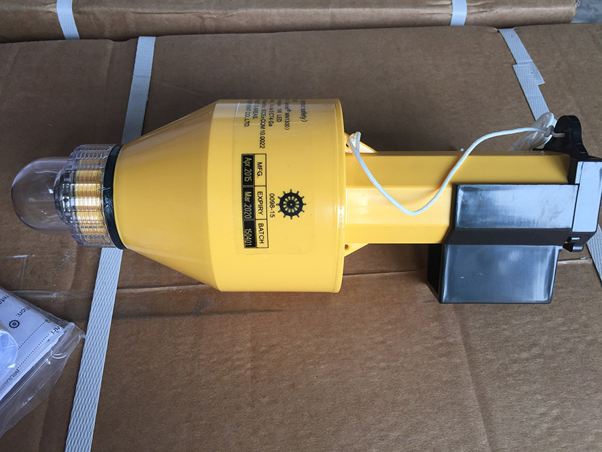 救生圈自亮浮燈供應(yīng)商，救生圈自亮浮燈批發(fā)，救生圈自亮浮燈廠價銷售