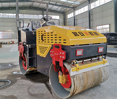 供應小型壓路機3噸小壓路機 座駕雙驅雙振壓路機全液壓壓路機