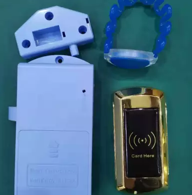 公共洗浴室更衣柜儲(chǔ)物柜電子鎖感應(yīng)刷卡鎖智能柜門(mén)鎖