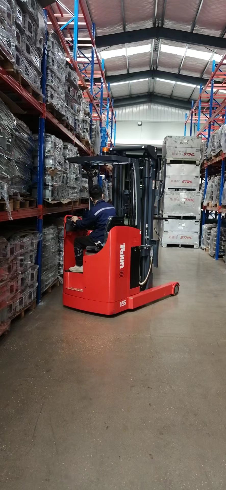 青島電動(dòng)叉車供應(yīng)商?青島電動(dòng)叉車廠 城電動(dòng)叉車供應(yīng)商?青島電動(dòng)叉車廠