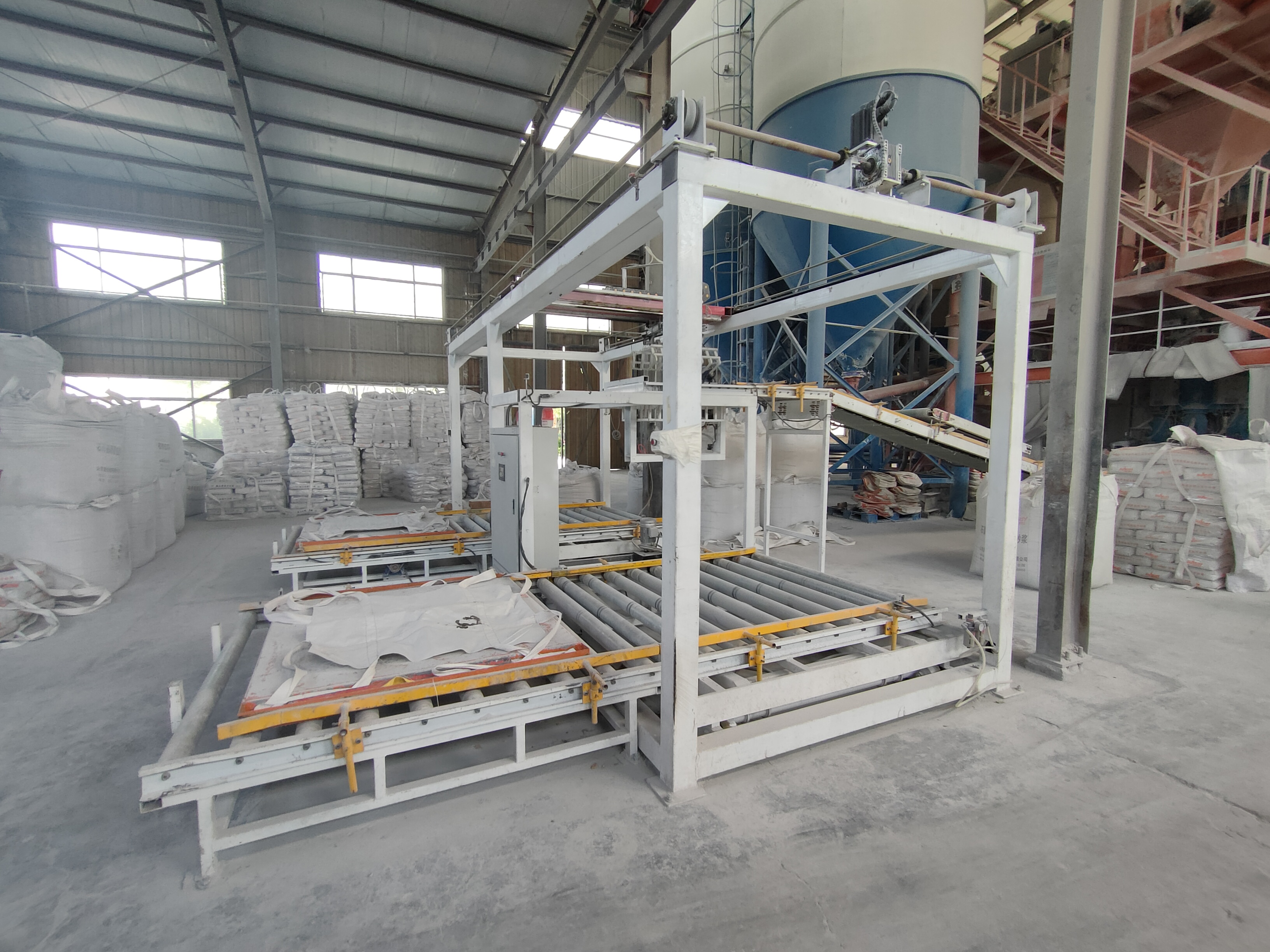 堆垛機(jī)碼垛機(jī)器人高位飼料機(jī)械手碼垛