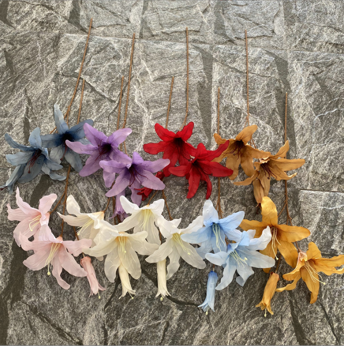 天津婚慶百合假花絹花 客廳臥室裝飾仿真花 攝影拍攝道具擺件插花批發(fā)