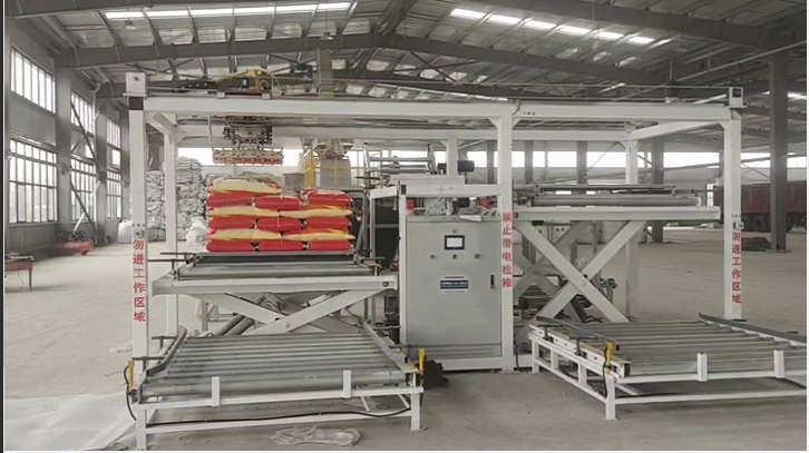 堆垛機(jī)碼垛機(jī)器人高位飼料機(jī)械手碼垛