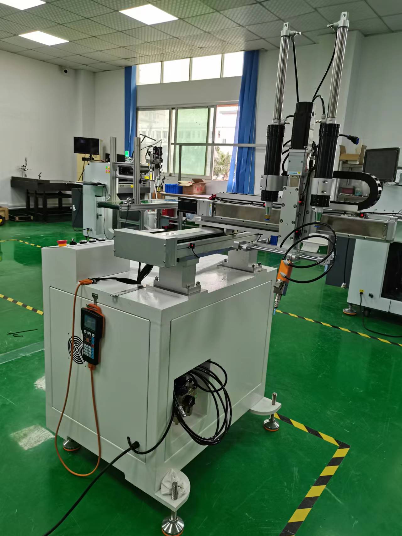 SFYAE-DJ插件拉自動(dòng)點(diǎn)膠機(jī)