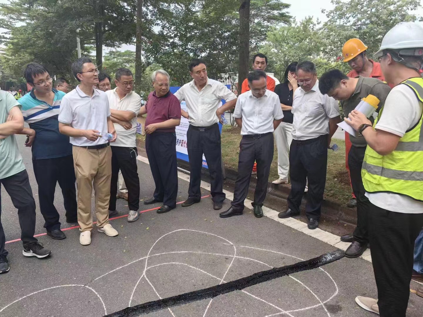 廣東速力達修補材料代理、瀝青路面裂縫修補材料推薦速力達、速力達路面修補效果圖